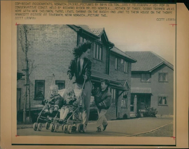 tory voter - Vintage Photograph 1584720