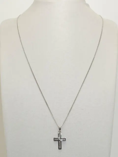 9carat 9k White Gold 18" Fine Curb Chain And 9carat White Gold Diamond Set Cross