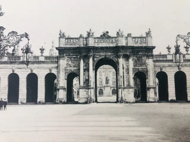 Vintage Nancy France Arc de Triomphe vu de la Place de la Carriere Postcard P109 2