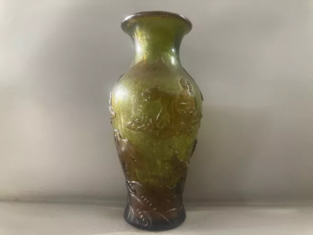Chinese Old Peking Overlay Glass Hand-carved Exquisite Arhat Figure Vase 8610