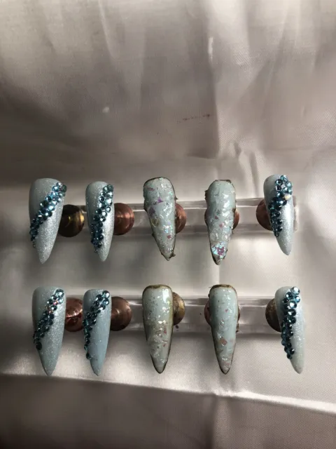 Z NAILZ! Precioso conjunto de uñas de aguja azul teniente hechas a mano personalizadas