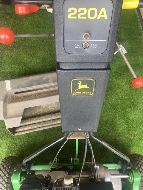John deere 2025 220a greens mower