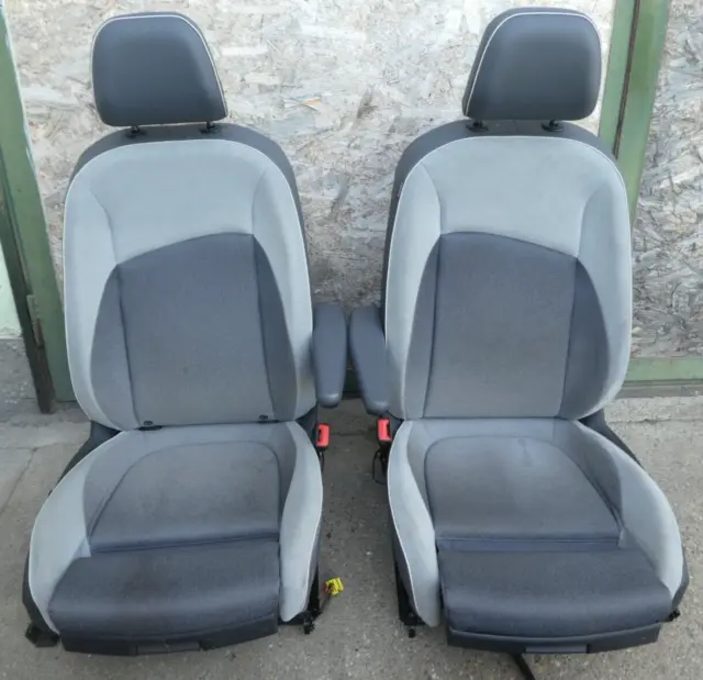 Volkswagen VW ID.3 Vorne Sitze Sitz Paar Armlehne ergoActive Massage 2021 grau