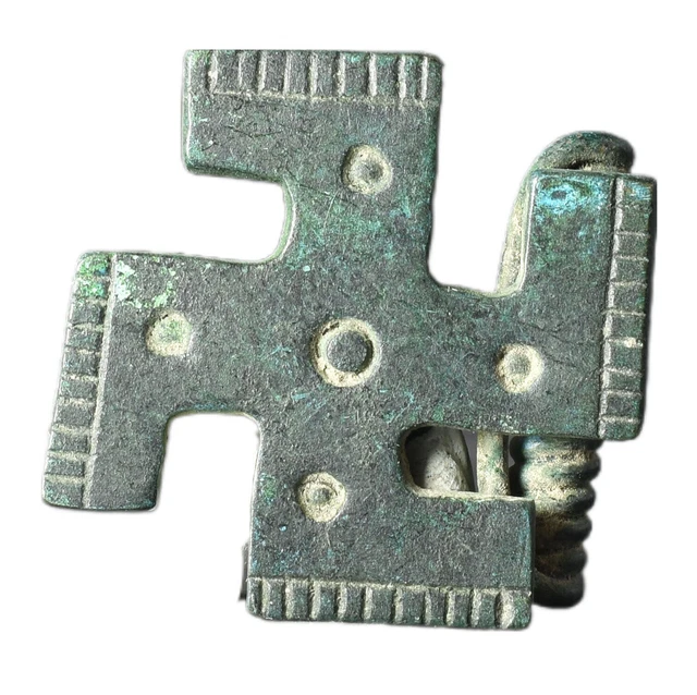 R PLIQUE CROIX GAMM E Ancienne Broche Romaine En Bronze Vieillie Avec r-plique-croix-gamm-e-ancienne-broche-romaine-en-bronze-vieillie-avec