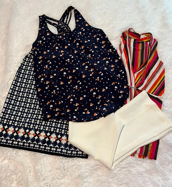 Lot of 4 Med White Navy Blouse Pants Tank Top Skirt Heart Max Peace Pass Stripes