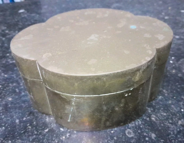 Ancienne boîte en laiton fabriqué en Inde Vintage collection old plate déco