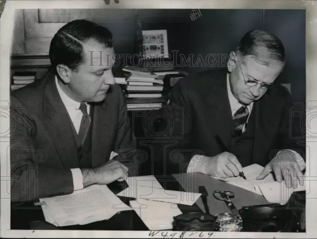 1939 Press Photo Secretary of the Interior Harold Ickes with Juan Trippe in DC