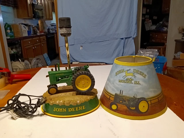 John Deere Desk Tractor Base Farm Yard  Lamp!! **Not working**