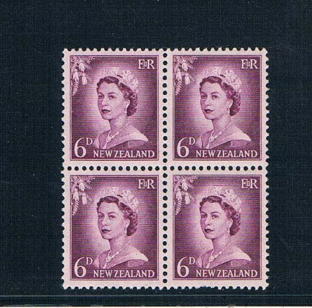 New Zealand 1955-59 - 6d QEII Portrait "Violet" - BLK/4 - SC 311 [SG 750] MNH 19