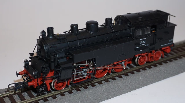 Locomotiva A Vapore Rivarossi HR2641 FS Gr. 831 (ex USATC) - Scala HO 1:87, Epoca III, Nera