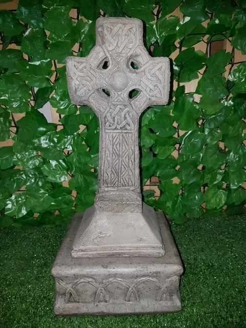 GARDEN CAST STONE standing Cross On Plinth £42.00 - PicClick UK