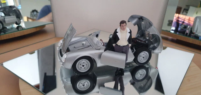 Miniature Porsche Macan Turbo 1:34 Diecast - Jouet à Roulettes Tirer-frapper, Collection Ou Enfant