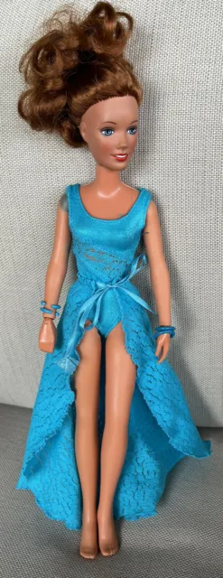 Kenner Vintage 1979 Darci doll. Original Clothes And Accessories