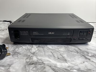 AKAI VS-F15EK VIDEOREGISTRATORE VHS VCR Lettore Nero Vintage Cavi 