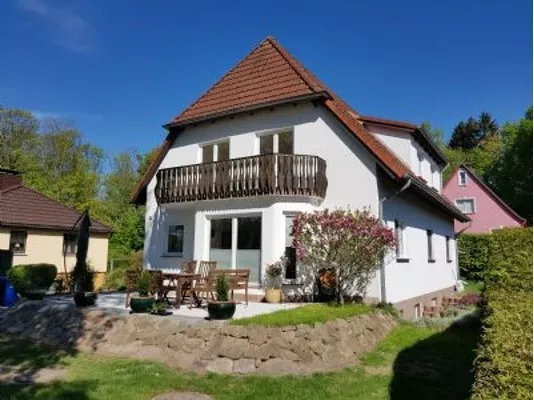 Immobilie auf Rügen mit 3 Wohneinheiten in Putbus für Investoren
