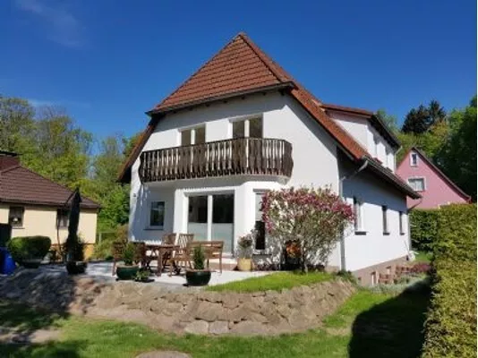 Immobilie auf Rügen mit 3 Wohneinheiten in Putbus für Investoren Immobilie auf Rügen mit 3 Wohneinheiten in Putbus für Investoren