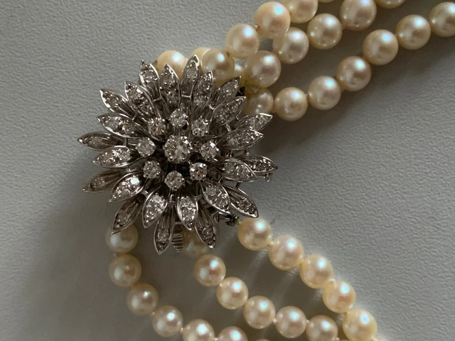 2061 B – Bracelet Perles 3 Rangs Fermoir Diamants