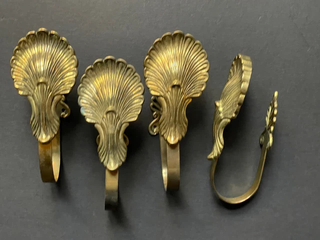 RARE! 4 Heavy Vintage BRASS SEA SHELL Curtain Tie-Backs ANDREA SADEK Holders