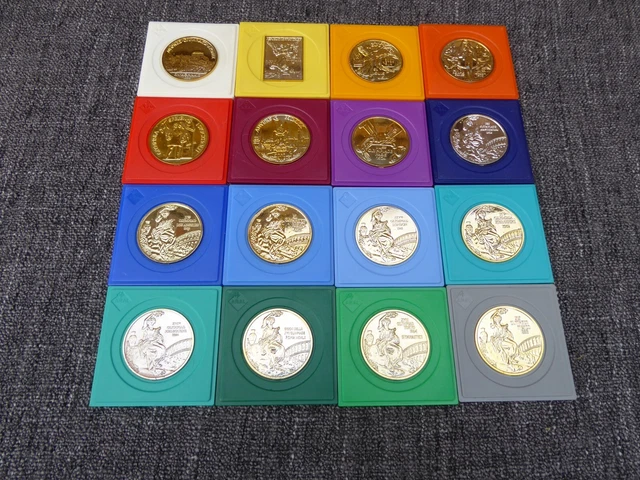 16 alte ARAL Olympia Medaillen Kunststoff Sammlung Vintage Untersetzer stapelbar