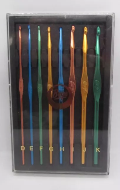 Vintage Boye Aluminum 8 Crochet Hooks in Case Size D-K Vintage Boye Aluminum 8 Crochet Hooks in Case Size D-K