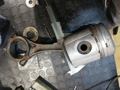 Pistone DEUTZ F6l 912 Con Biella 