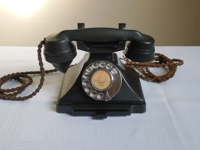 1930s Art Deco Bakelite Type 232 Pyramid Telephone