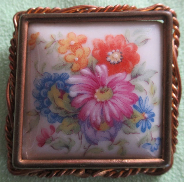 PETITE BROCHE ANCIENNE porcelaine de Limoges Small antique porcelain