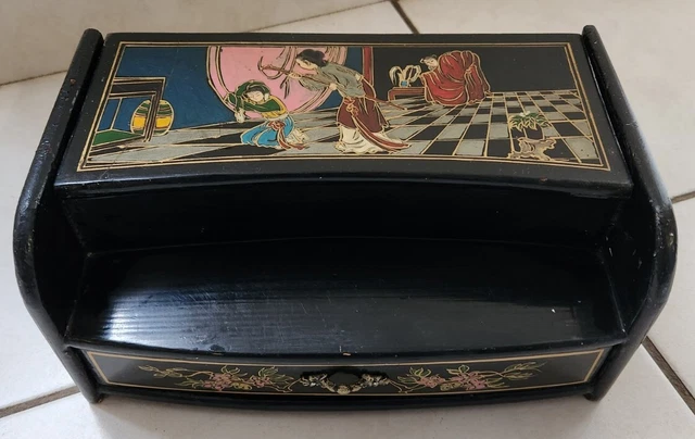 Ancienne boîte à bijoux chinoise en bois laqué noir, ornée de