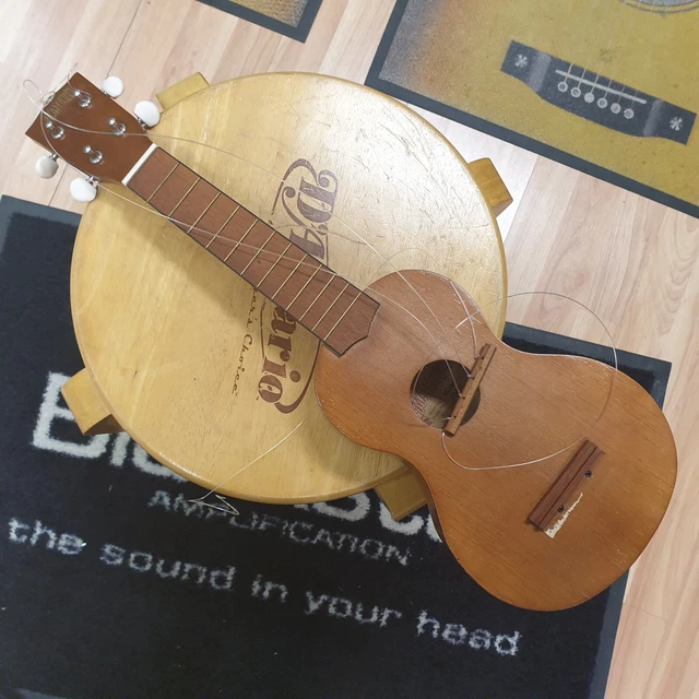 Mahalo Soprano Ukulele - Broken