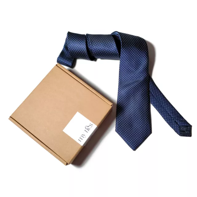 Cravatta da Uomo Blu con Disegno Geometrico Pois Bianchi Quadrati Puntini