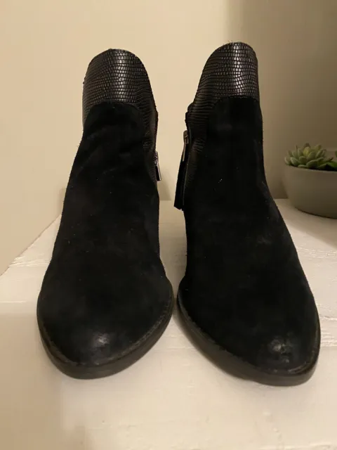 Reba Women's Derbie Black Fringe Suede Booties Size 7.5 M