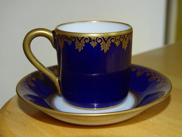 Limoges Ancienne Petite Tasse Moka Espresso Porcelaine Bleu De Four Dorure