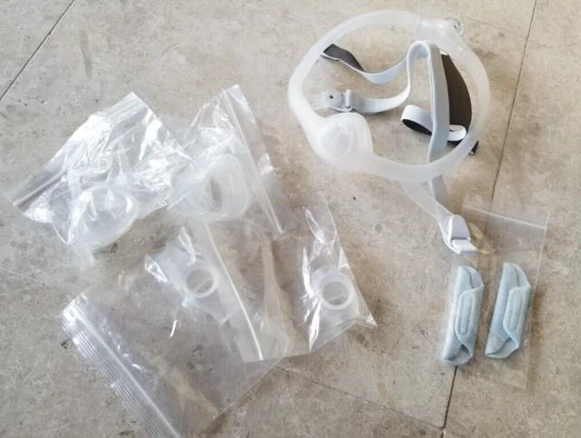 2 ResMed Swift LT Nasal Pillow Cushion Size Medium + 2 Upper Fittings + 3 extras