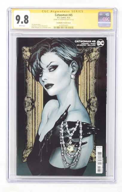 DC Catwoman #45 1:25 Variant 2022 CGC SS 9.8 Sozomaika Signed