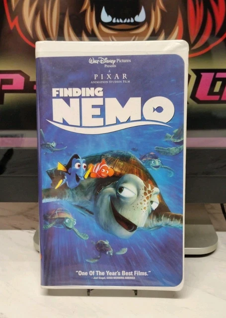 FINDING NEMO VHS W/Clamshell Disney Pictures And Pixar Studios 2001 $9. ...