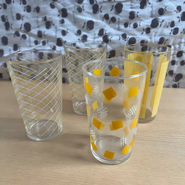 Lot de 4 verres à orangeade ou à eau vintage 1970 couleur jaune