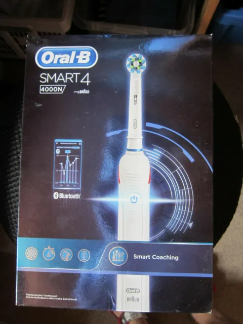 Oral-B Smart4 4000N Elektrische Zahnbürste Rotierend/Oszilierend Weiß   1710
