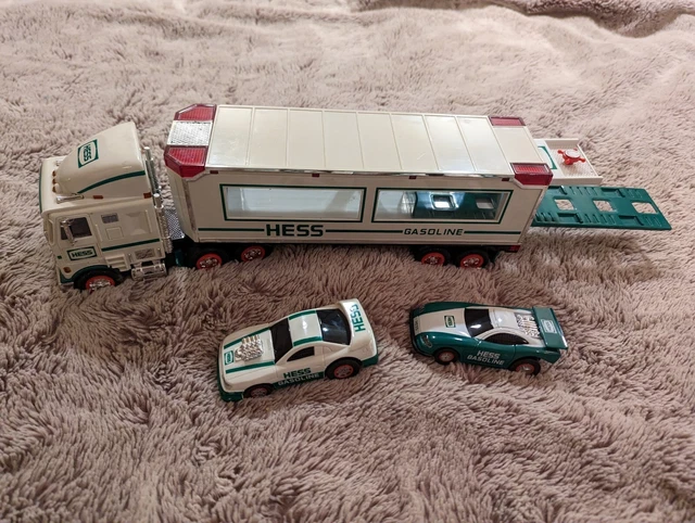 New 1997 Hess Toy Truck And Racers used in Box! w/ Power Lights