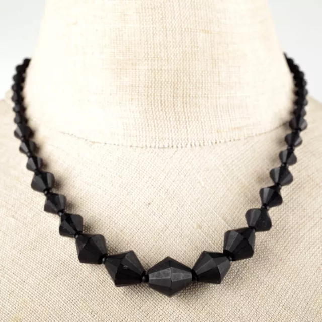 Collier Kette Halskette 40 cm schwarz Trauerschmuck Vintage Schmuck ~ Art Déco Collier Kette Halskette 40 cm schwarz Trauerschmuck Vintage Schmuck ~ Art Déco