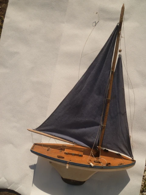 Ancien Bateau / Voilier De Bassin Borda PCH, Années 60 / 70