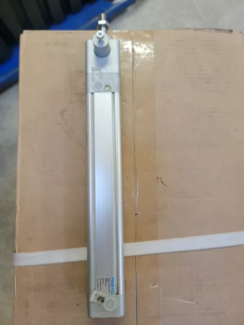 Festo Dnc-32-200-Ppv-A-Kp   Dnc32200Ppvakp  Cylinder New Free Ship