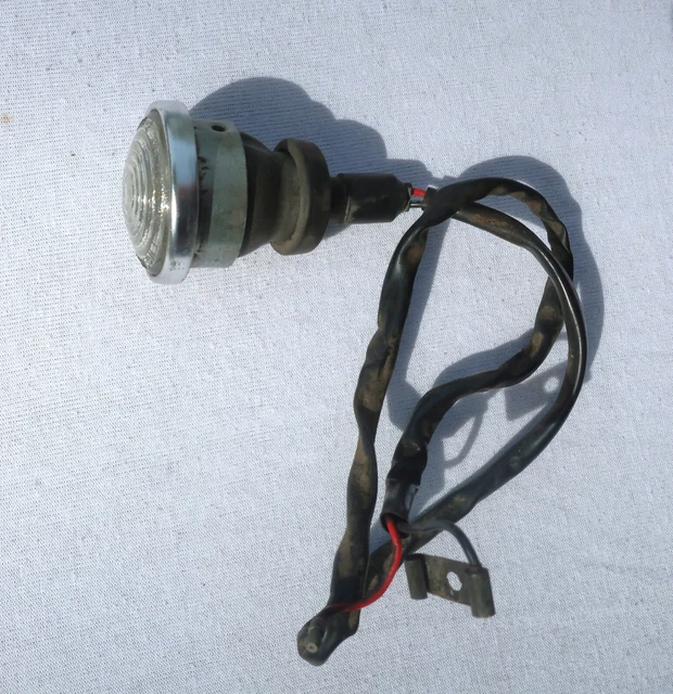 Pair Of Quarter Light Seals For Jaguar 420, Saloon, MK2, Daimler S-Type (BD17048/9) - View #4