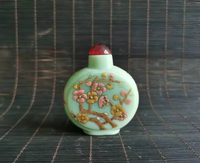 Chinese Old Beijing Glass Hand-made Draw plum blossom Exquisite Snuff bottle
