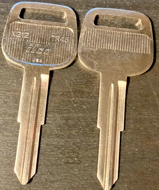 2  Toyota   Ilco  #  Tr46 / X212  Key Blanks
