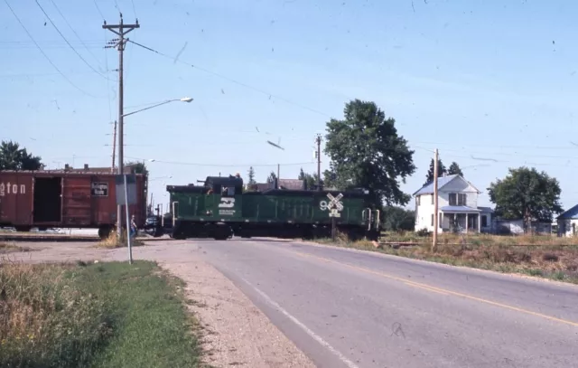 BN BURLINGTON NORTHERN Railroad Train Locomotive MAYER MN Original Photo Slide