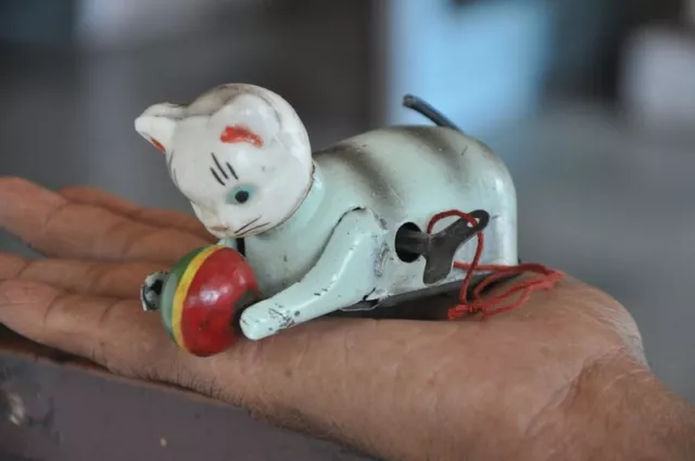 Vintage Wind Up Cat Playing Ball Litho Tin Toy , Japan?