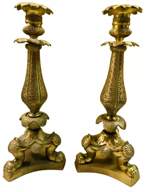 Antigua pareja de candelabros de bronce Napoleón III, imperio. S. XIX. 35 cm.