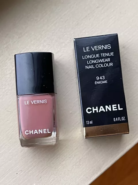  Chanel Le Vernis Longwear Nail Color, 505 Particuliere, 0.4  Ounce : Beauty & Personal Care