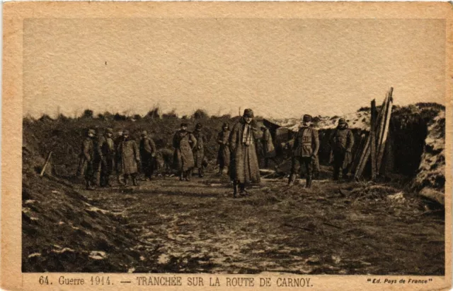 CPA AK Guerre 1914 Tranchee sur la Route de Carnoy MILITAIRE (731476)
