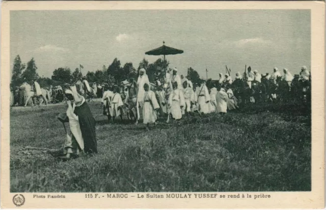 CPA AK MOROCCO Le Sultan MOULAY-Yussef goes to prayer (10132)